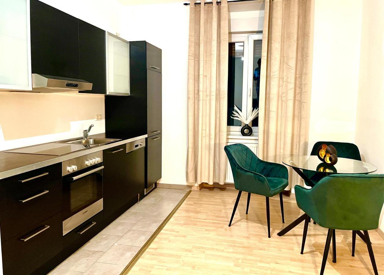 Comfy & Warm City Apartment - Self Check-In Graz Extérieur photo